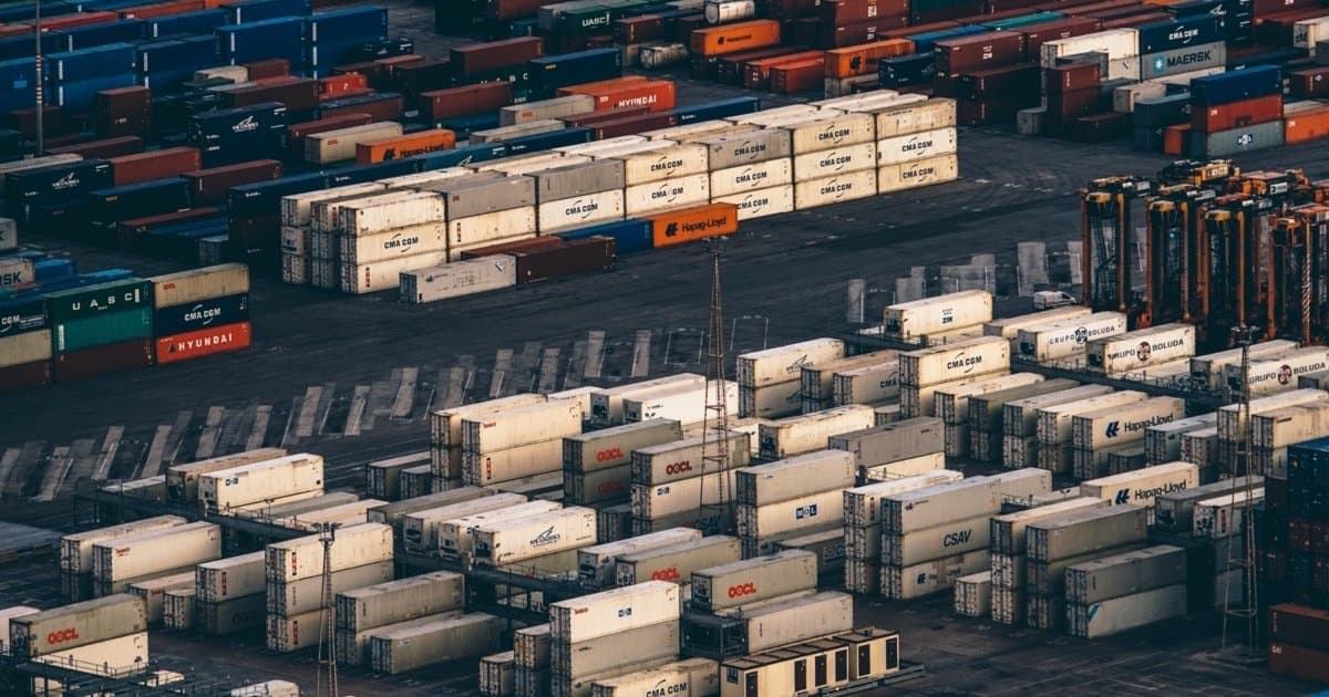 Trailer and Container Tracking: How to Track Unpowered Assets