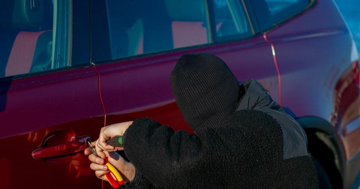 Car or Bike Stolen in Karachi? What to Do in the First Hour